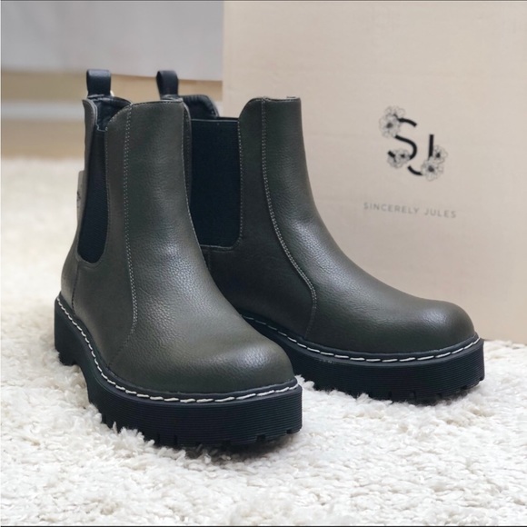 Anthropologie Shoes - Sincerely Jules Forest Green Chelsea Ankle Booties